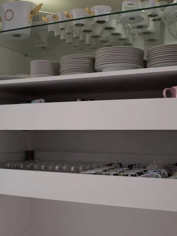 Prateleiras de cozinha à medida